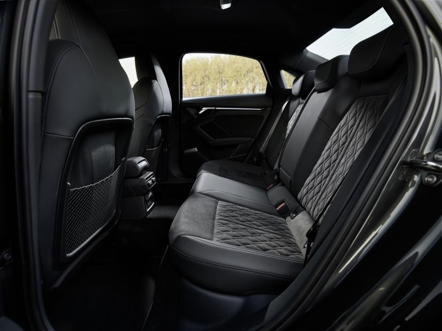 Интерьер Audi A3 Sedan 35 TFSI 2020 года  (WW) (фото 45 из 50)